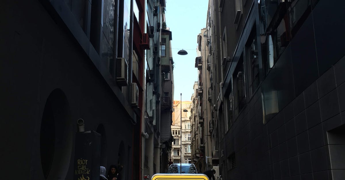 Recommendations for Safe Taxi Experiences in Crete