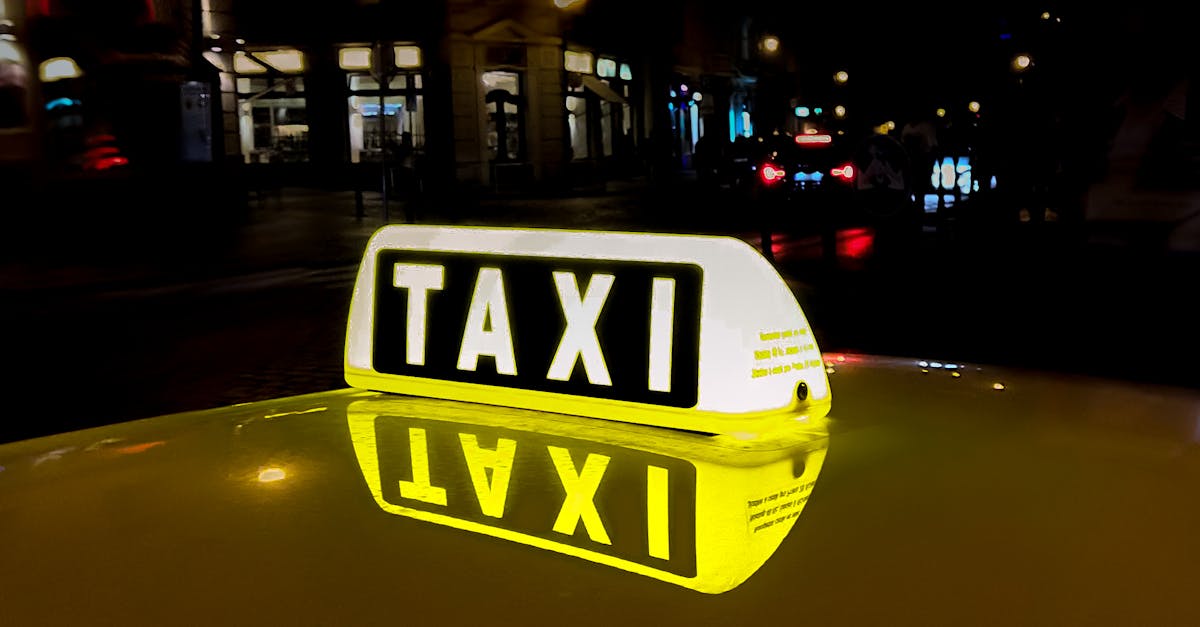 Recommended Safety Practices for Nighttime Taxi Rides in Crete